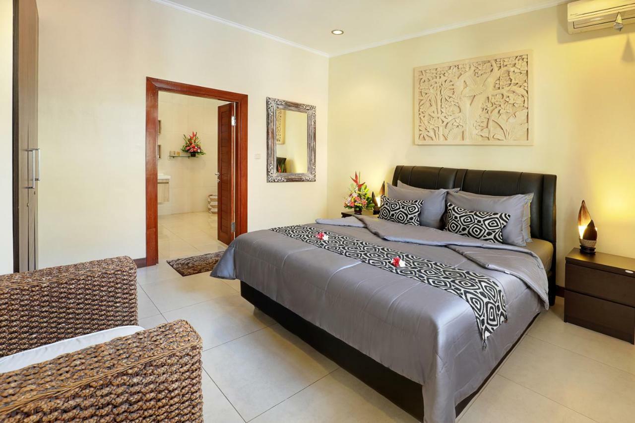 Villa Nova Legian Eksteriør bilde